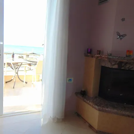 Comfy Beachfront Litinas Casa With Seaview Chania  Exterior photo