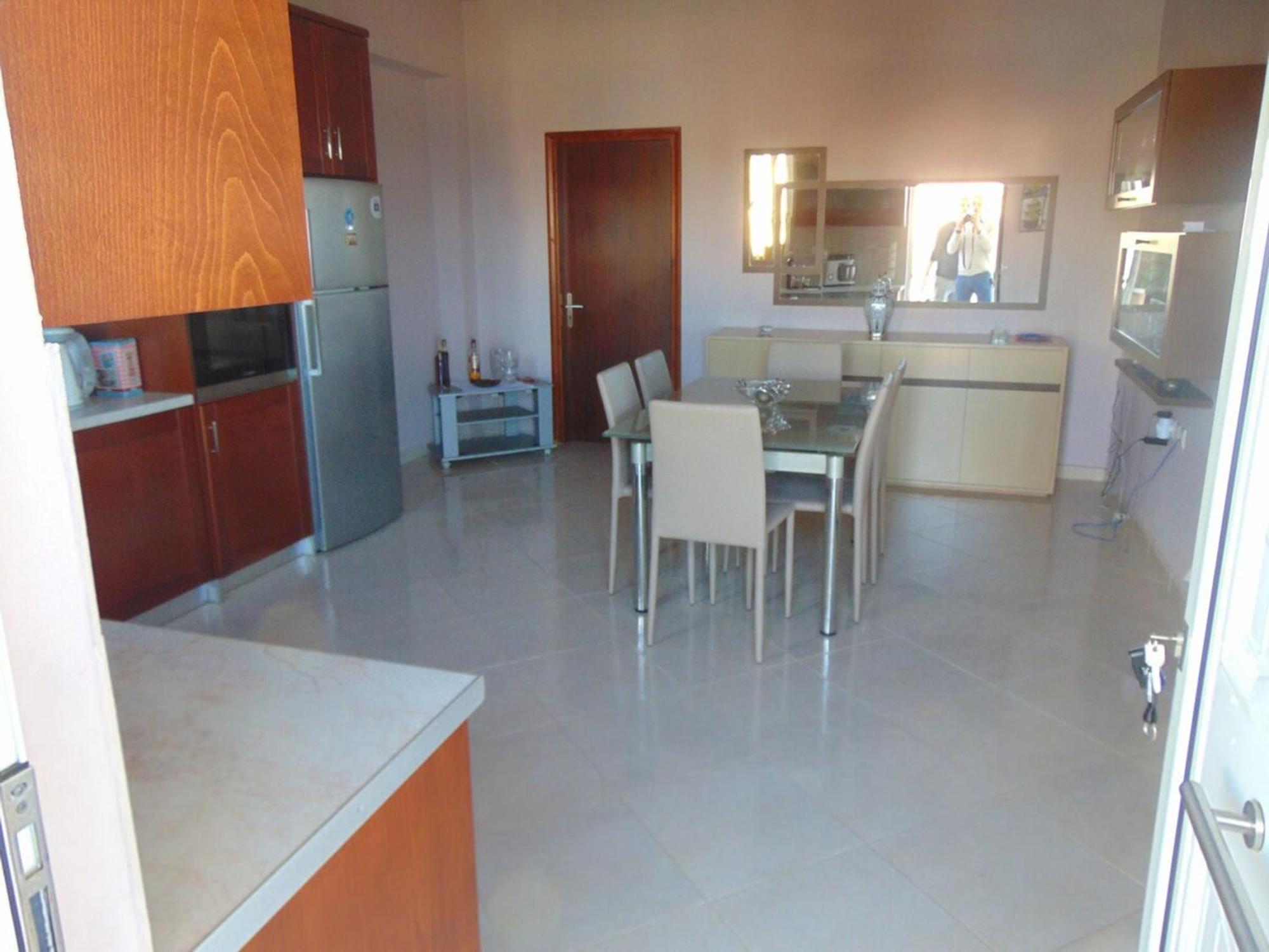 Comfy Beachfront Litinas Casa With Seaview Appartement